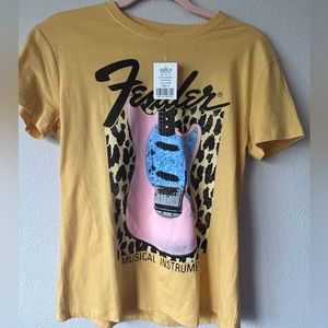 NWT Fender Women's Guitar Graphic T-shirt Size Small
